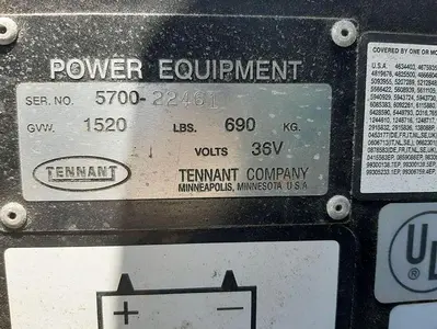 USED TENNANT 5700