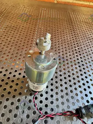 Used AMETEK PITTMAN GM9213S506 PRECISION ELECTRIC MOTOR 5.9 TO 1 RATIO, 24 VDC Motors (misc) California US | Equipment Lab #1439554