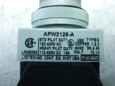 NEW IDEC APW2126A