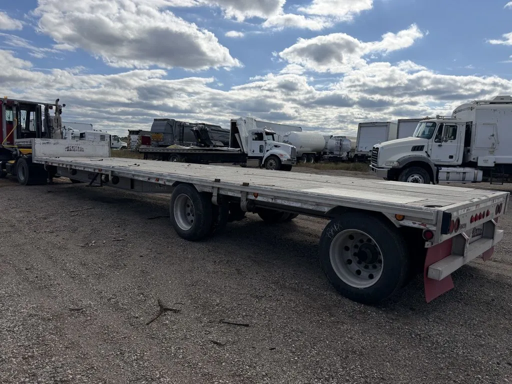 Used 2006 CHAPARRAL STEP DECK Flatbed Trailers Minnesota US | Carco Truck & Equipment #1513929