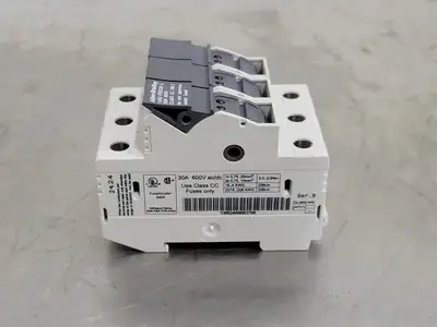 USED ALLEN-BRADLEY 1492-FB3C30-L