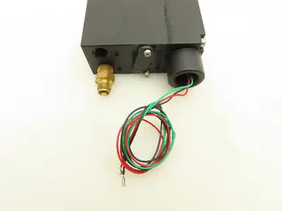 Fairchild T8000 P/I Pressure Transducer 0-15 PSI 4-20mA Electro-Pneumatic