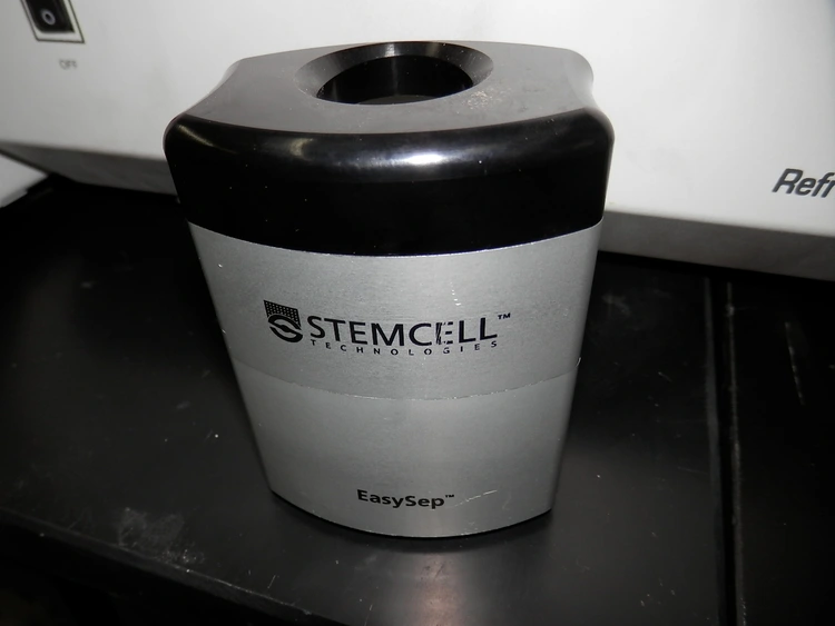 Used _UNKNOWN_ _UNKNOWN_ Sample Preparation California US | Biotech Equipment Sales #1464802