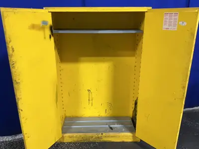 Used JUSTRITE 25450 Cabinets Ohio US | HGR 24 #1503692