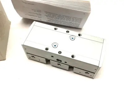 USED FESTO PARALLEL GRIPPER SIZE 25, 10MM STROKE PER JAW