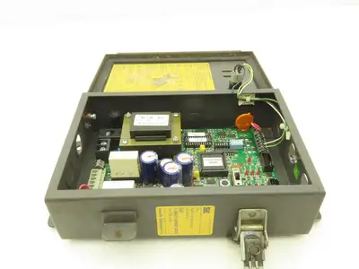 STI 70027-1002 Safety Light Curtain Controller W/Key 115VAC 50/60Hz 30VA