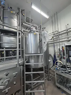 Used 2017 QUALTECH TANK 1000 USG Stainless Steel Tanks California US | Machinery & Equipment #1323241