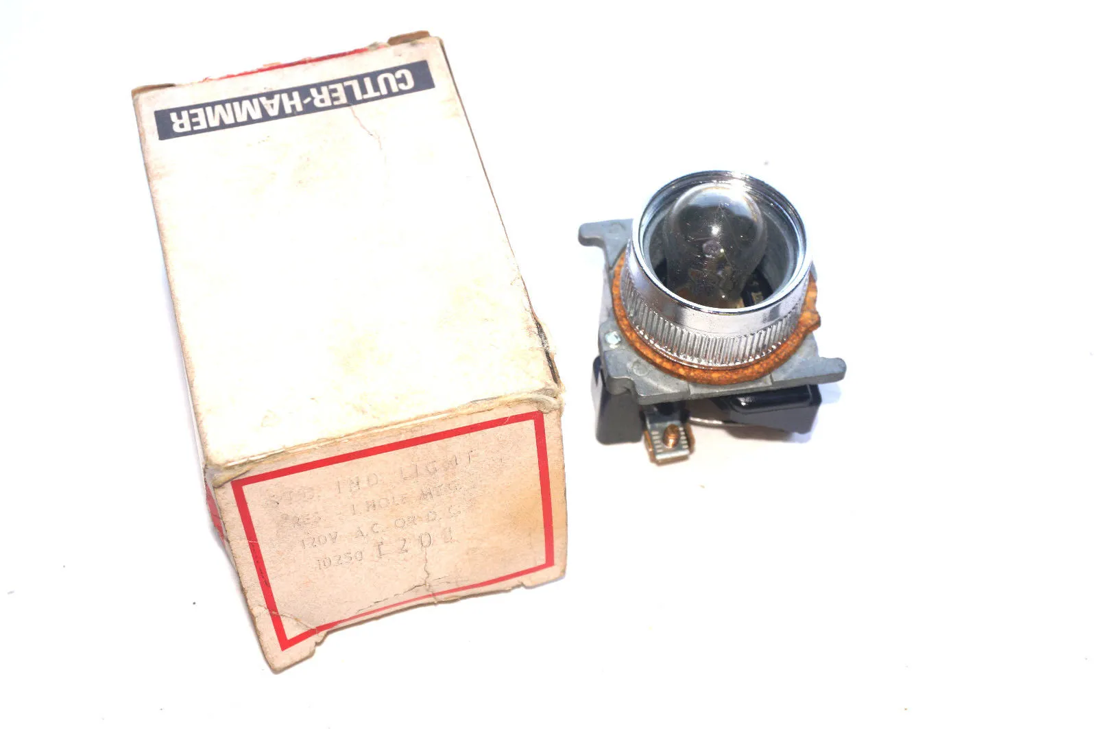 NEW CUTLER HAMMER 10250T201 PILOT LIGHT BASE