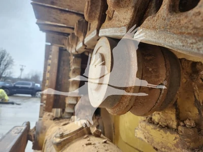 USED 2016 CATERPILLAR D6T XL