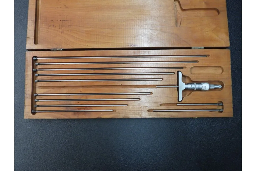 Used _UNKNOWN_ _UNKNOWN_ Micrometers Ohio US | Thompson Auctioneers #1516329