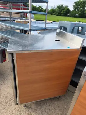 Used Duke Used 24" x 29.5" Duke PS-24 Stainless Top Single Door Cabinet - SS384 - RK Restaurant Equipment (Miscellaneous) Illinois US | Falcon Restaurant Supply #1373806