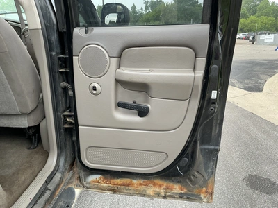 USED 2005 DODGE RAM 1500