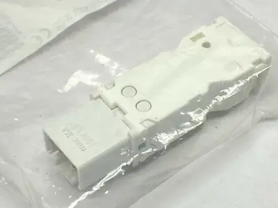 07L.12 | Finder  Plug Connector For 7L Series LED Panel Light 230V - New