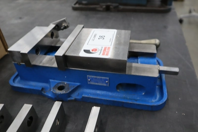 Used KURT WORKHOLDING SOLUTIONS D40 Vises Minnesota US | Machinesused.com #1505718