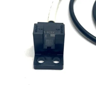 EE-SX674-WR | Omron  Photomicrosensor, NPN Output - Used
