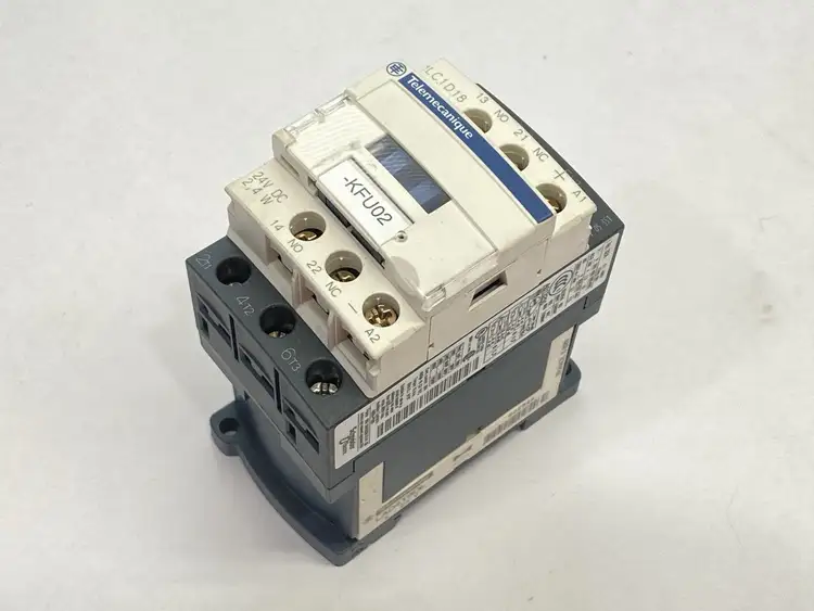 Used Telemecanique, Square D IEC Contactor 3P 18A 480VAC 24VDC Coil PLC Contactors Michigan US | Maverick Industrial Sales #1401964