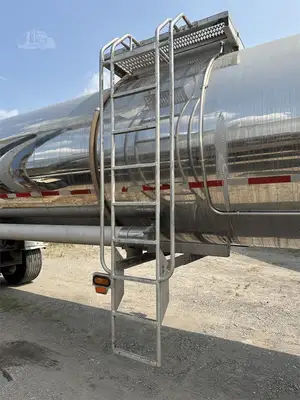 Used 2012 STAINLESS TANK & EQUIPMENT _UNKNOWN_ Tanker Trailers Indiana US | Lakeshore Equipment Sales #1546604