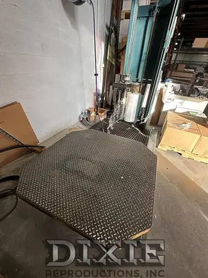 USED LANTECH PALLET WRAPPER