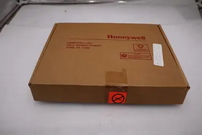NEW OPEN BOX Honeywell 30731673-501 Core Memory Card PLC Rack Circuit Board G611