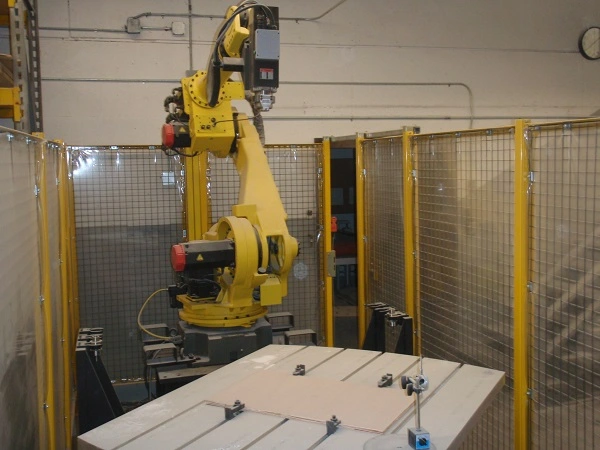 Used 2009 FANUC S-430I Robots | Two Spade Machinery LLC #508521
