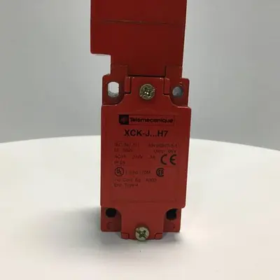 USED TELEMECANIQUE XCK-J-H7