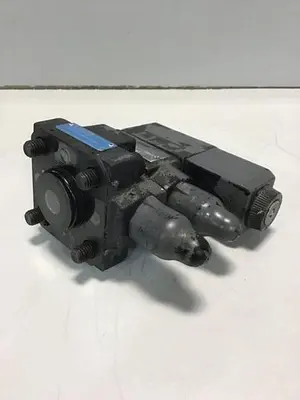 USED VICKERS DG4V-3-2AL-M-U-HL7-60