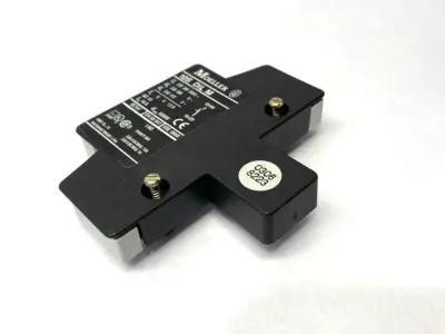 USED MOELLER AUXILIARY CONTACT 15A 600VAC