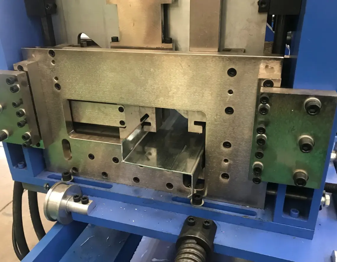 Metal Z Purlin Roll Forming Machine in Texas, USA