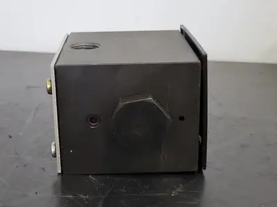 USED PARKER FILTRATION D3W2C