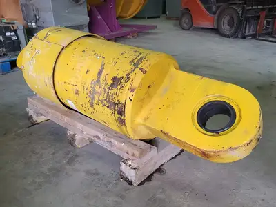 USED KOMATSU EH9423