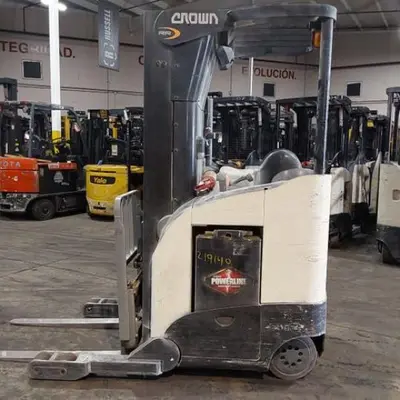 USED 2016 CROWN RR5725-45