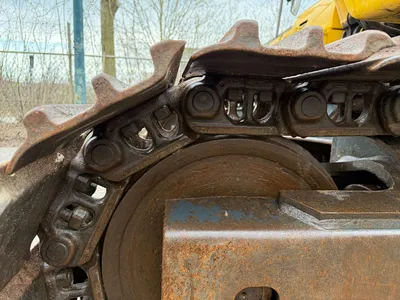 USED 2017 KOMATSU HB215LC-2