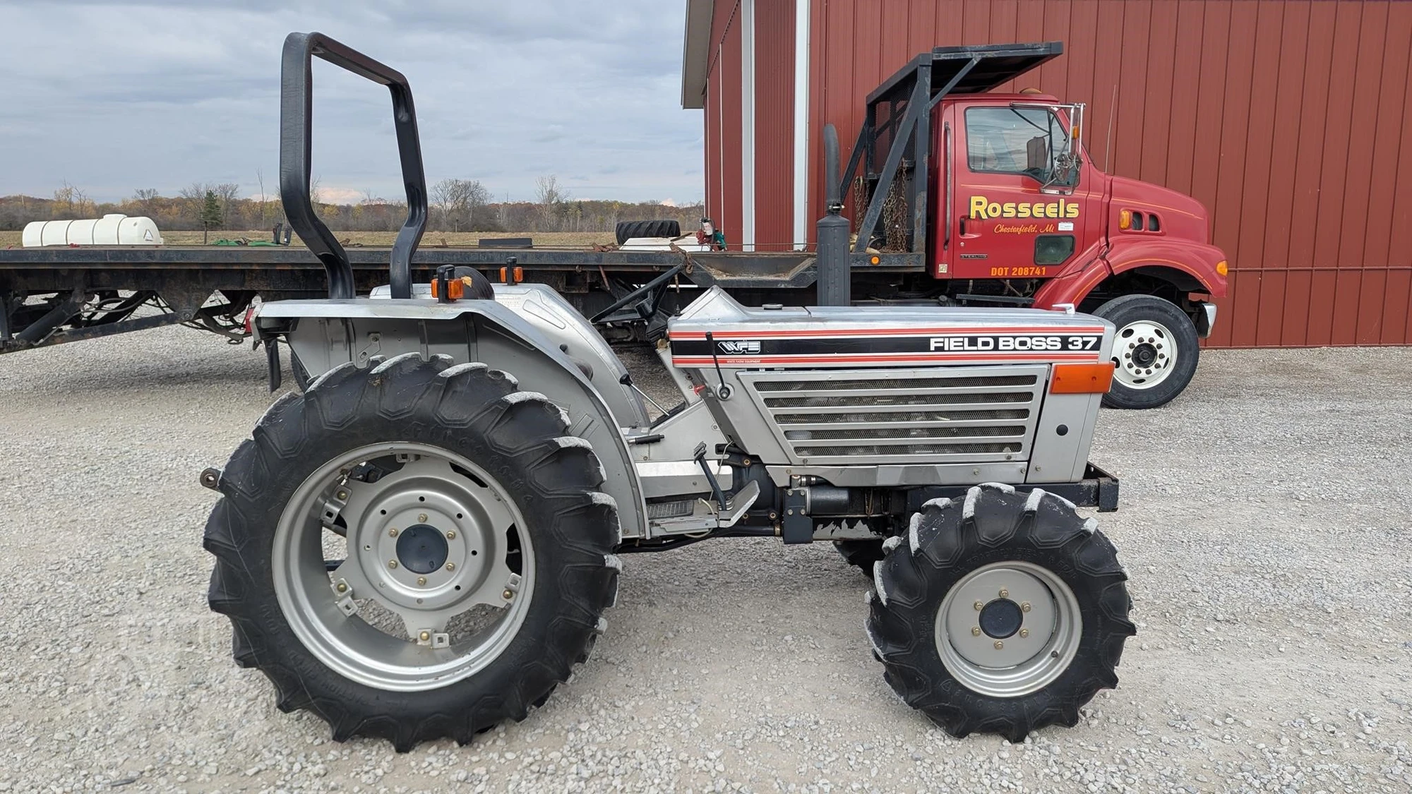 USED 1987 WHITE FB-37