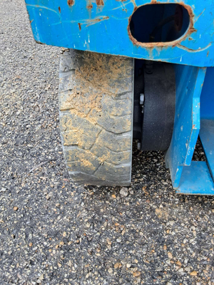 USED 2017 Genie GS-3246