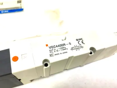 USED SMC PLUG-IN SOLENOID VALVE 5-PORT