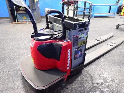 USED THE RAYMOND CORPORATION 8410