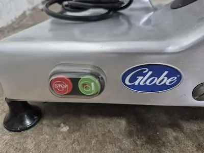 USED GLOBE G12