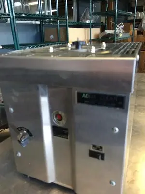 AQUA CLEAN WATER DISTILLER