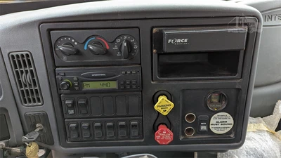 USED 2005 INTERNATIONAL WORKSTAR 7400