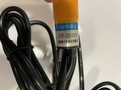 SHNRQ E3F-DS30C4 Proximity Switch / Photoelectric Sensor