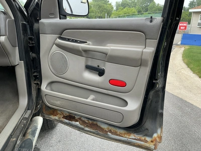 USED 2005 DODGE RAM 1500