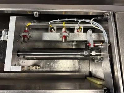 USED FORMAX F 6
