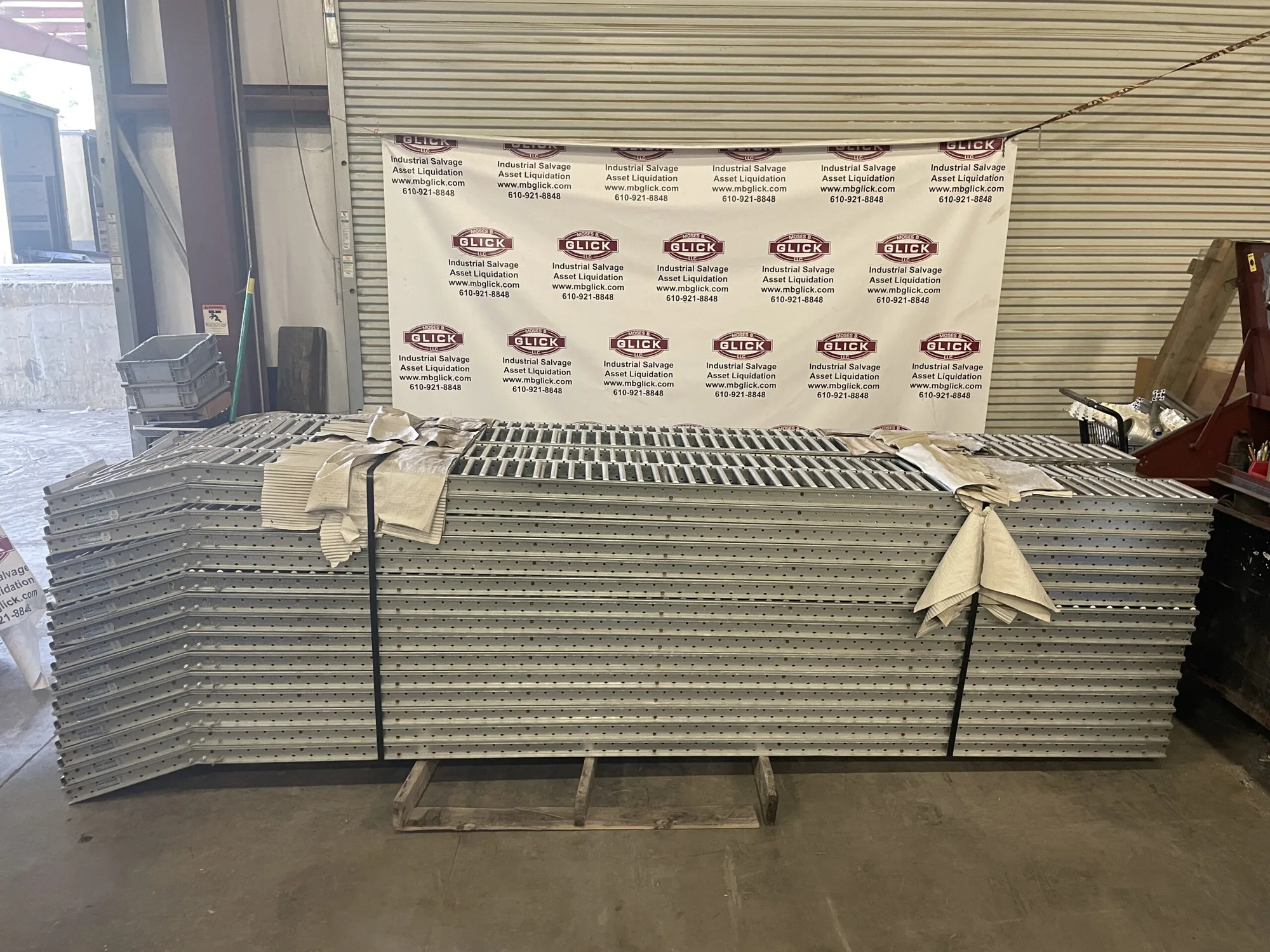 60 pcs UNEX 132” Box/Case/Carton Knuckled SpanTrack Roller Conveyor 9-1/2”