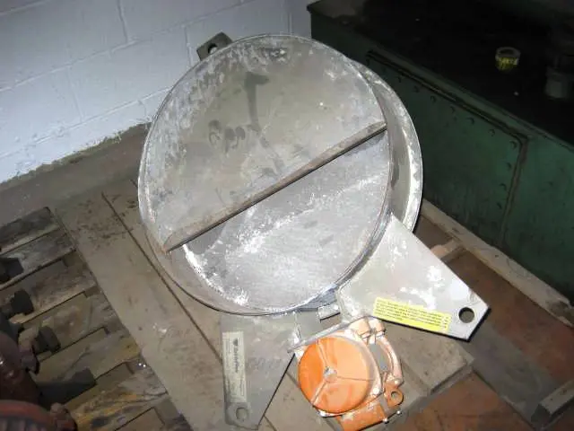 Vibratory Feeder, Mfgd. by Solidsflow, 24" dia., Stainless steel.