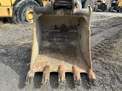 Used 2018 KOMATSU PC240 LC-11 Crawler Excavators | Abele Tractor #1342814