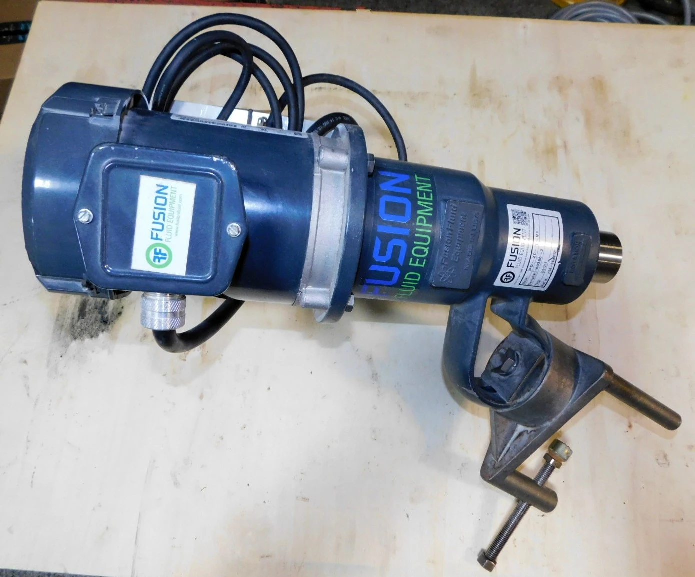 USED FUSION FLUID EQUIPMENT PD-2C-1-V1