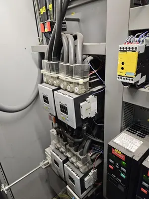 USED HOSOKAWA TWO-STAGE PLASTIC SHREDDING AND GRANULATION SYSTEM