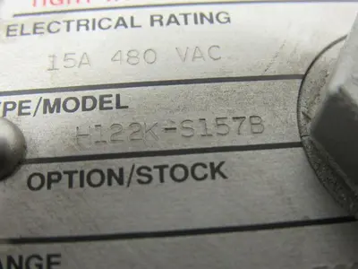 United Electric H122K-S157B Pressure Differential Sensor 10-100 PSID 480V