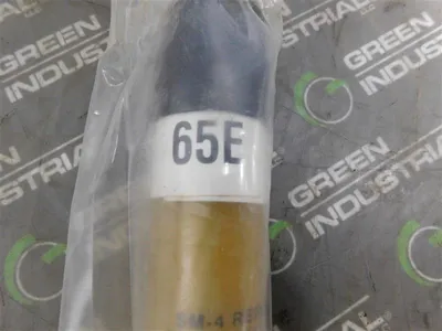 S&C 122100R4 SM-4 Fuse Refill Unit 14.4kV Nom.  65E Amps New