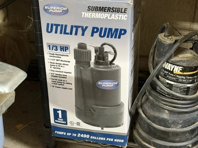 Used _UNKNOWN_ _UNKNOWN_ Submersible Pumps Michigan US | Miedema Asset Management Group #1313221
